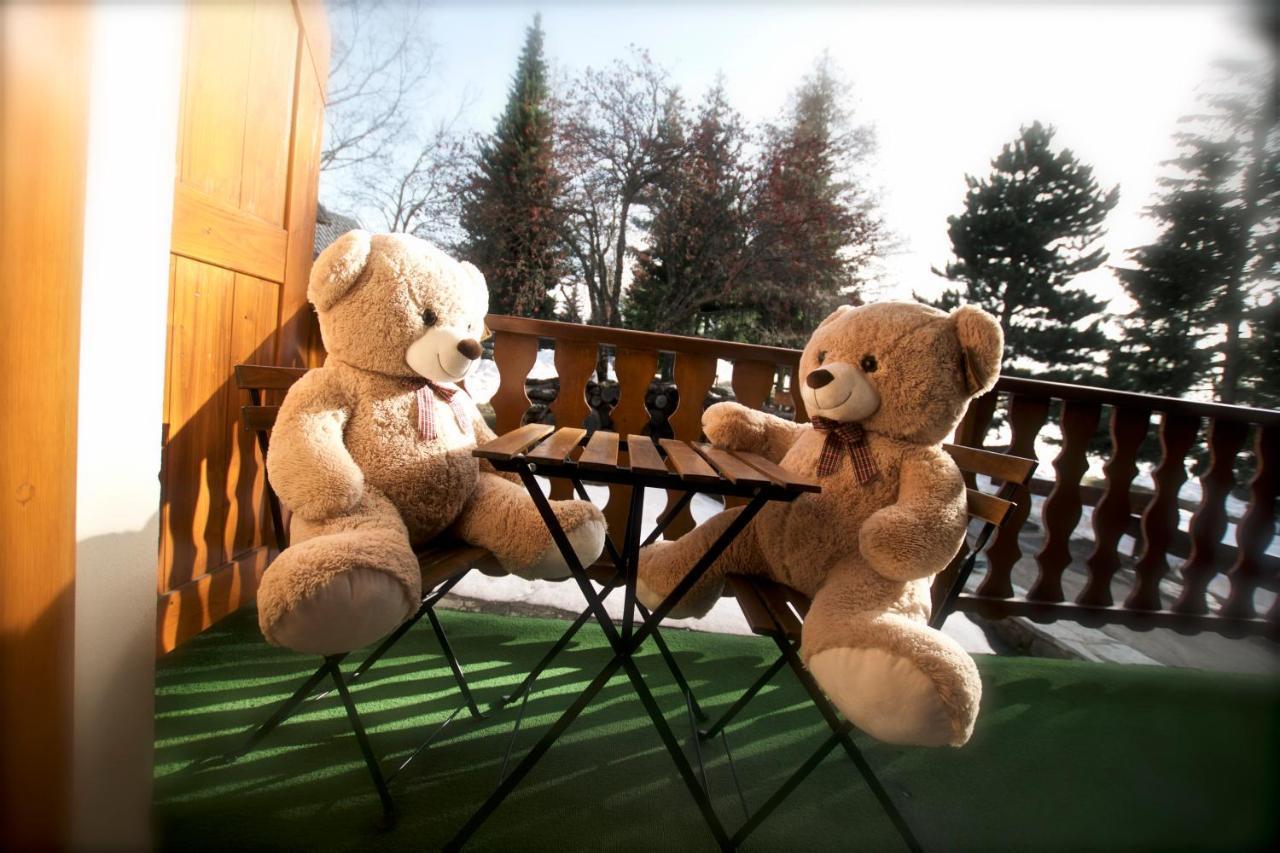 Hotel Serre Palas Лес дьо Алпс Екстериор снимка