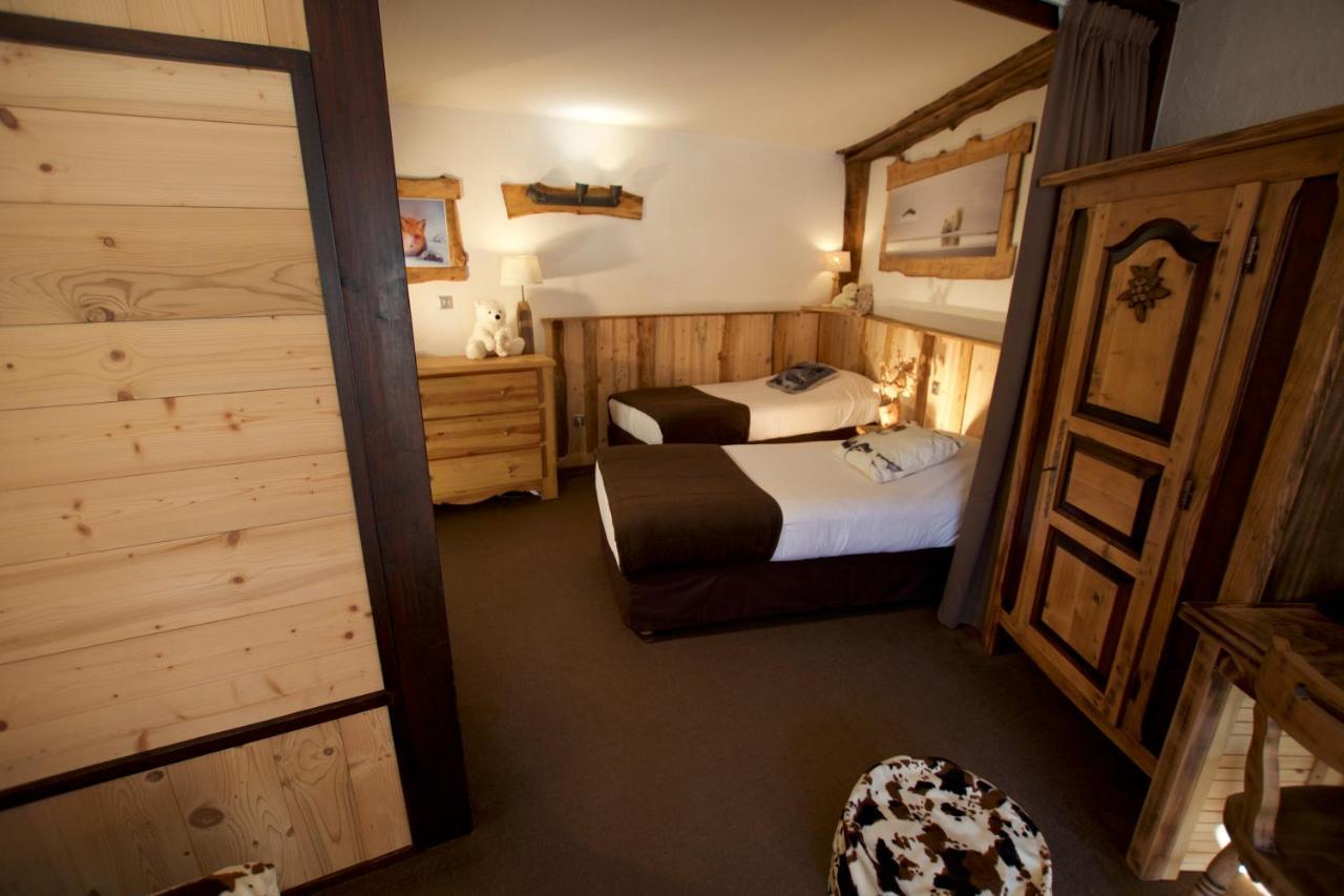 Hotel Serre Palas Лес дьо Алпс Екстериор снимка