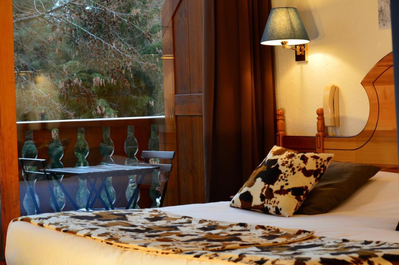 Hotel Serre Palas Лес дьо Алпс Екстериор снимка