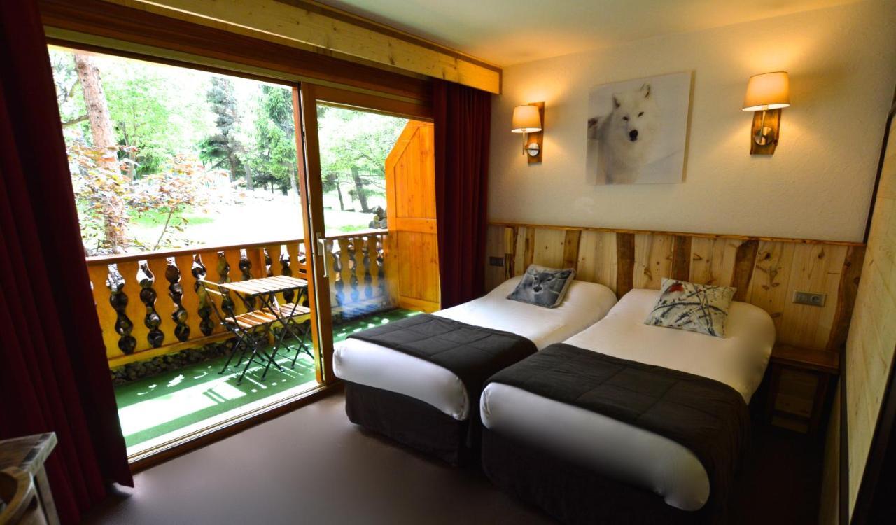 Hotel Serre Palas Лес дьо Алпс Екстериор снимка